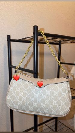 White shoulder purse
