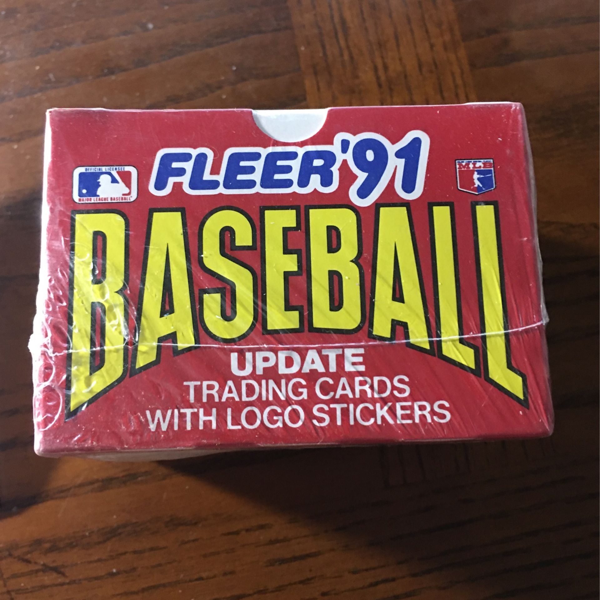 fleer 1991 Baseball Card Update Box 132 Trading Cards & 20 Logo Stickers
