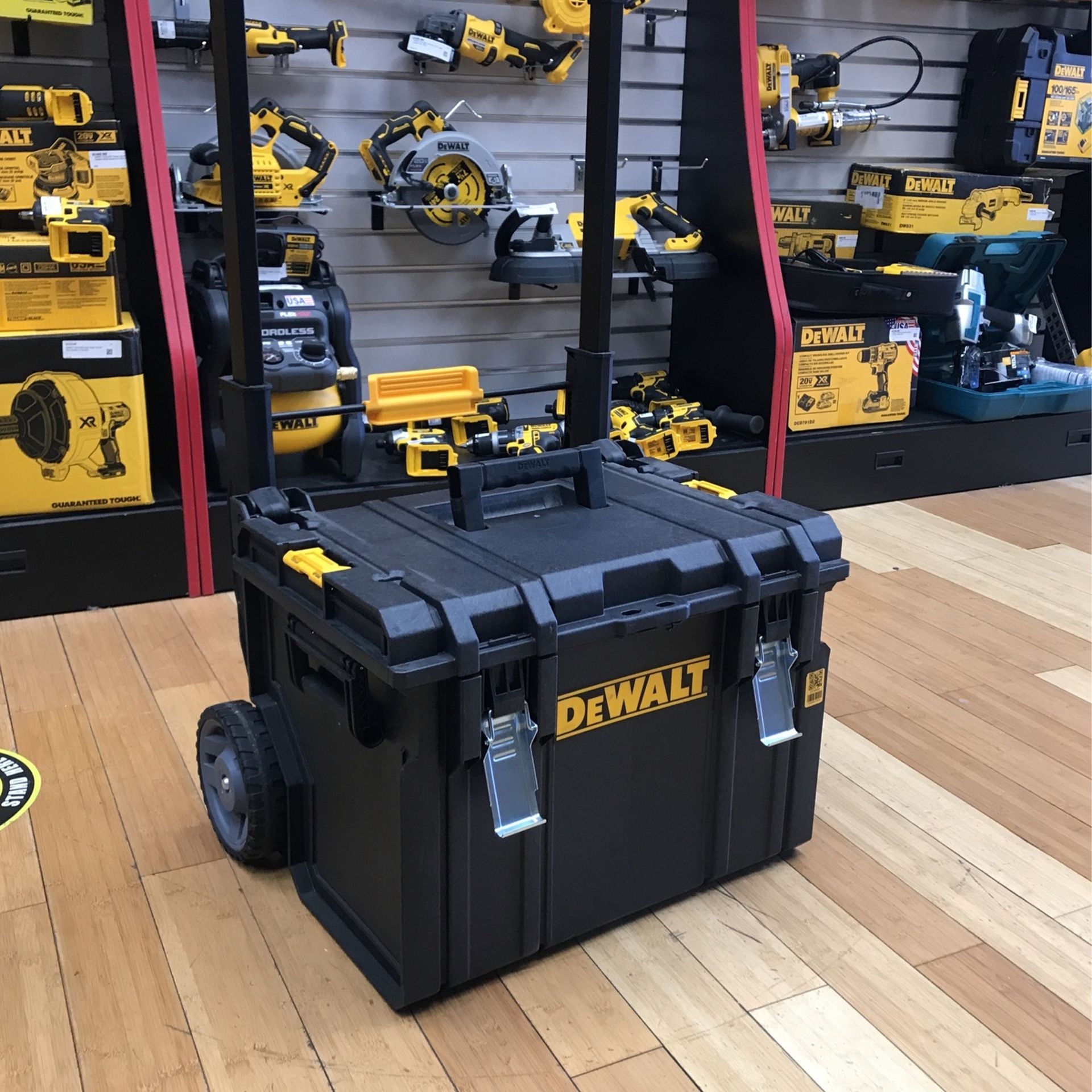 Dewalt Rolling Tool Box