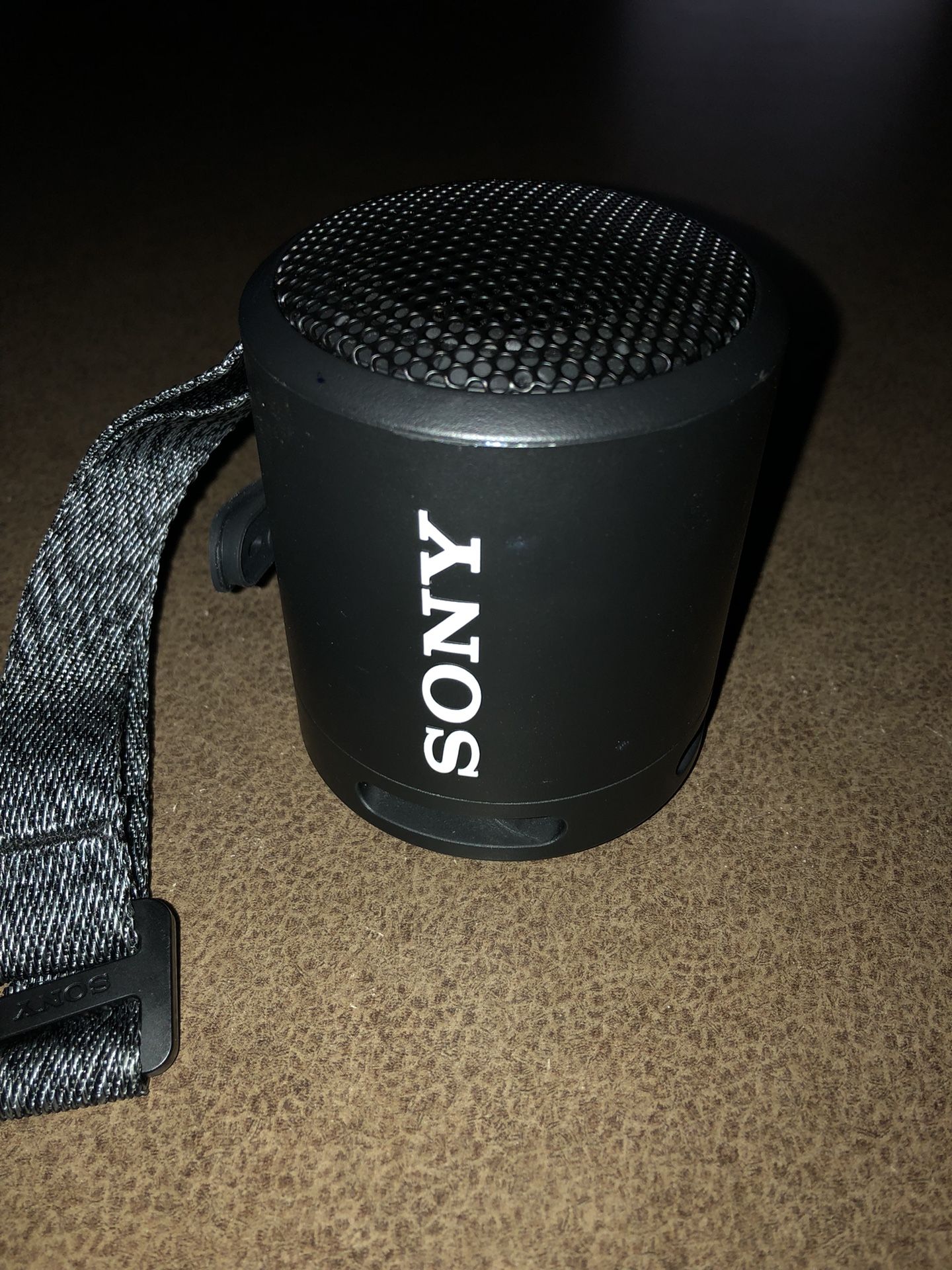 Sony -XB100 SPEAKER