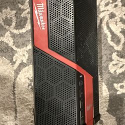 Milwaukee Jobsite Speaker
