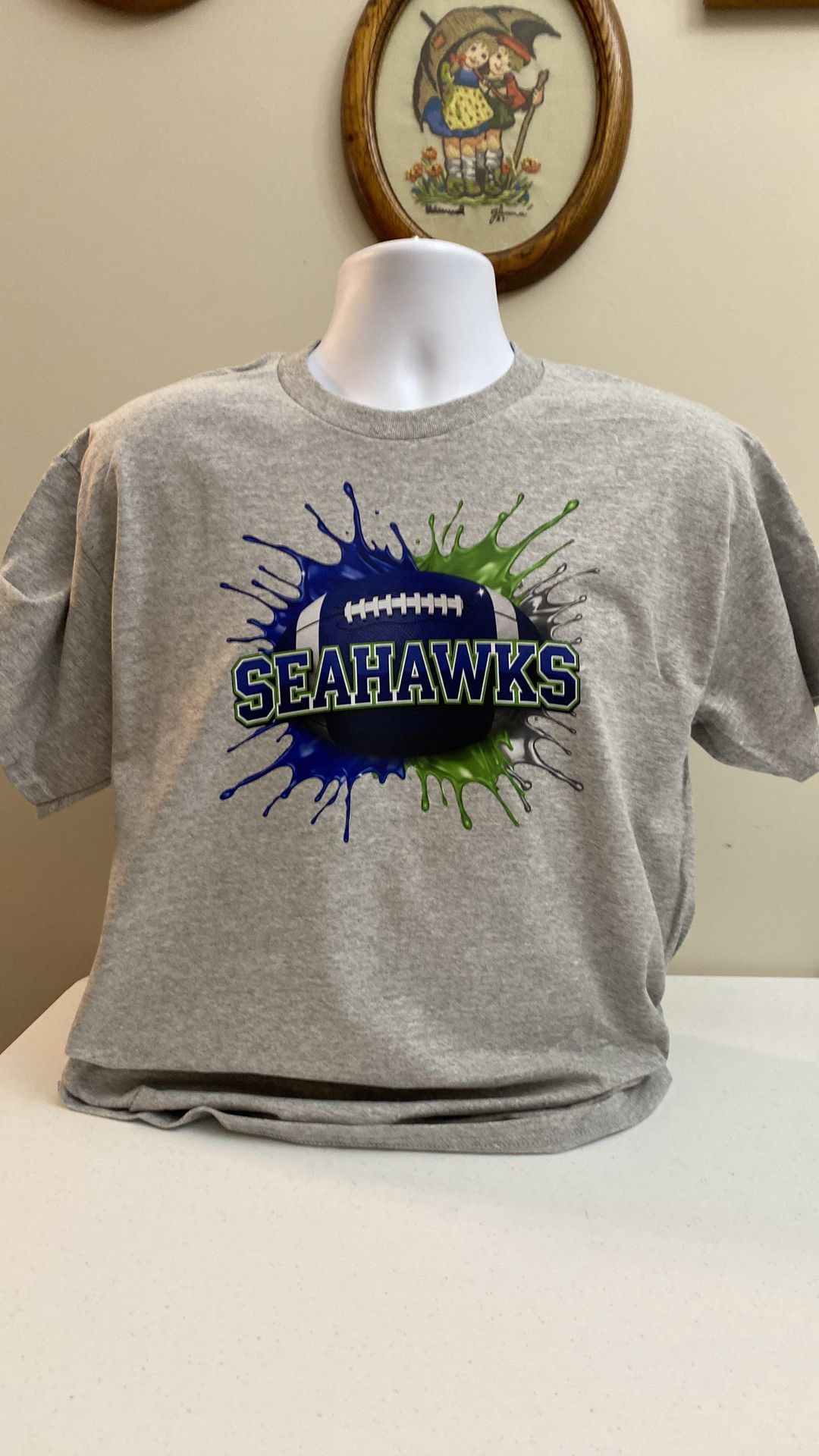 Seahawks football design T-shirt, new, size large, (item 401)
