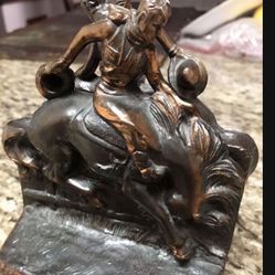 ANTIQUE AMERICAN COWBOY ON HORSE RODEO ART STATUE SCULPTURE DODGE METAL BOOKENDS