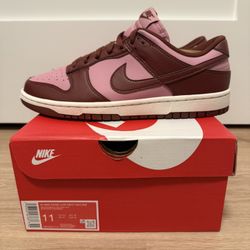 Nike Dunk Low “Dark Pony Elemental Pink” Women’s Size 11 / Men’s 9.5 DD1873-114