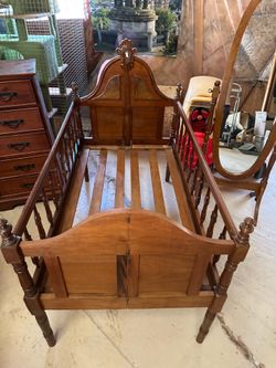 Amish antique foldable baby crib