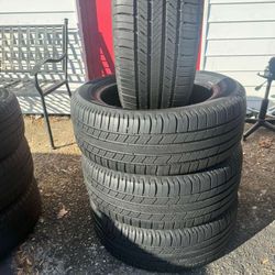  set of Michelin Tires with size 215 55 17 