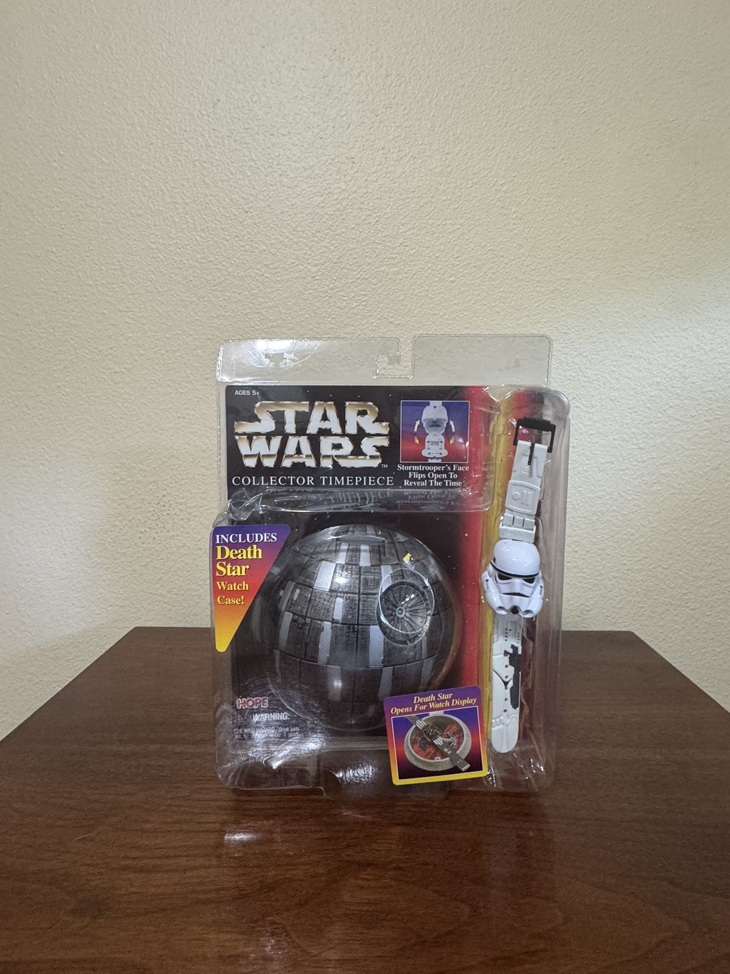 1999 Vintage Star Wars Death Star Stormtrooper Collector Watch