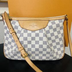 Louis Vuitton Siracusa PM