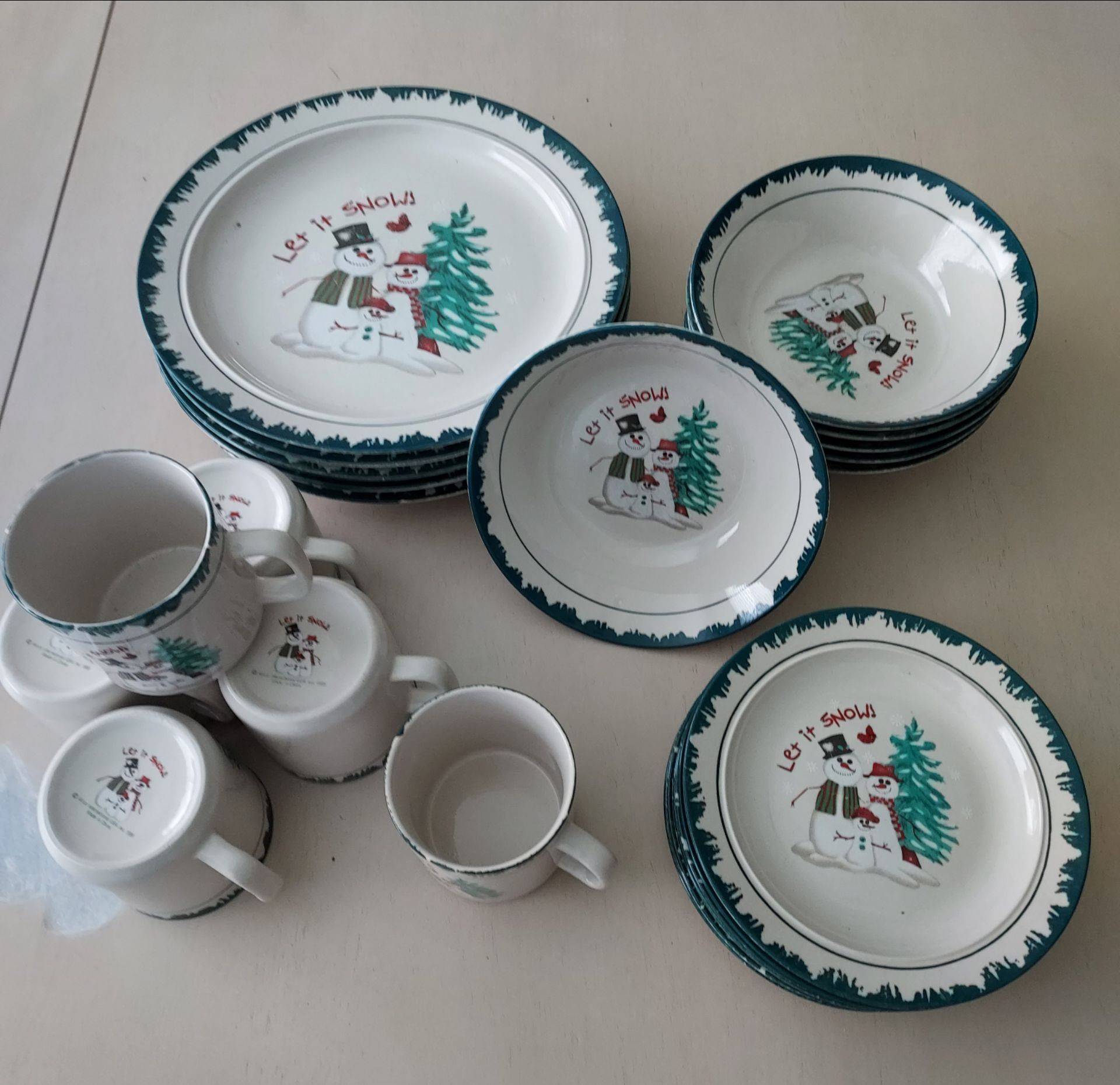 Snowman Christmas Dishes