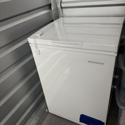 Insignia™ - 3.5 Cu. Ft. Chest Freezer ($150)