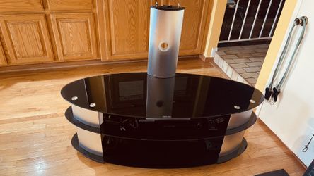 TV Stand Hold Up To 65 Inch