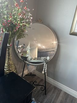 Round Mirror 