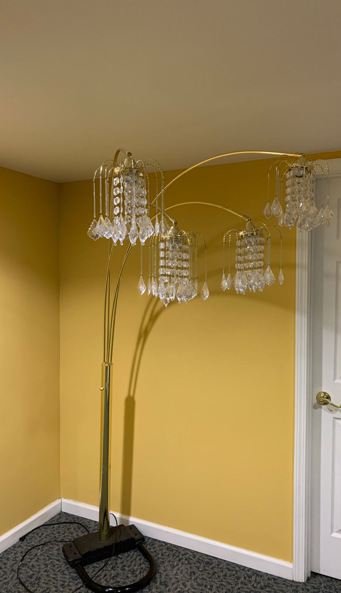 Standup lamp/chandelier