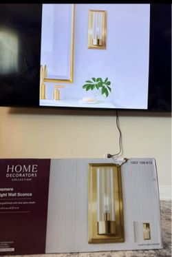 Wall Sconce with Clear Glass Shade