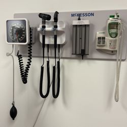 Wall Unit Blood For Blood Pressure-Temp-Otoscope-Ophthalmoscope