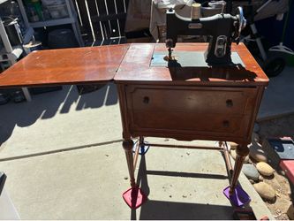 WHITE SEWING MACHINE