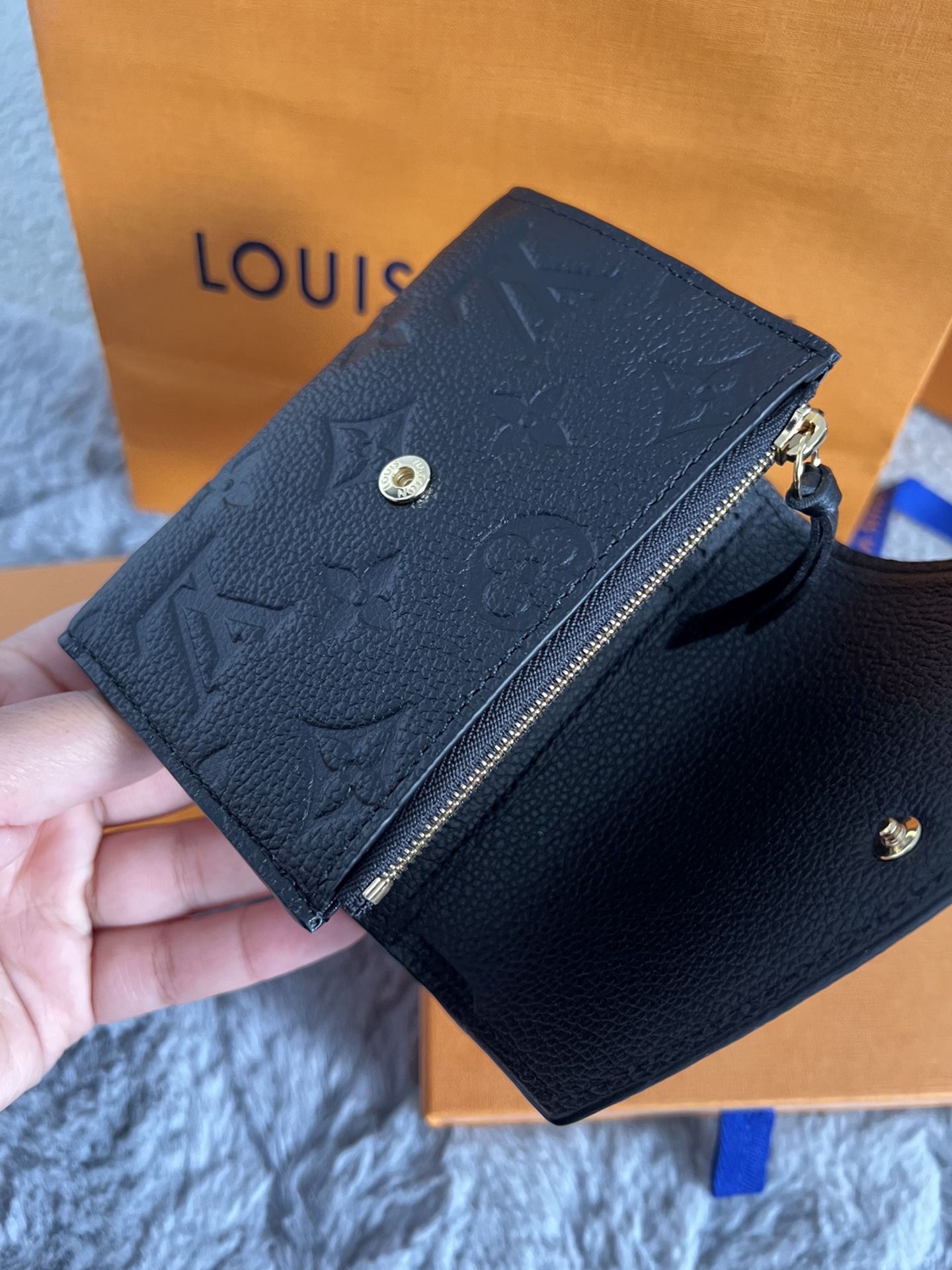 Reference] Authentic LV Victorine Wallet : r/WagoonLadies