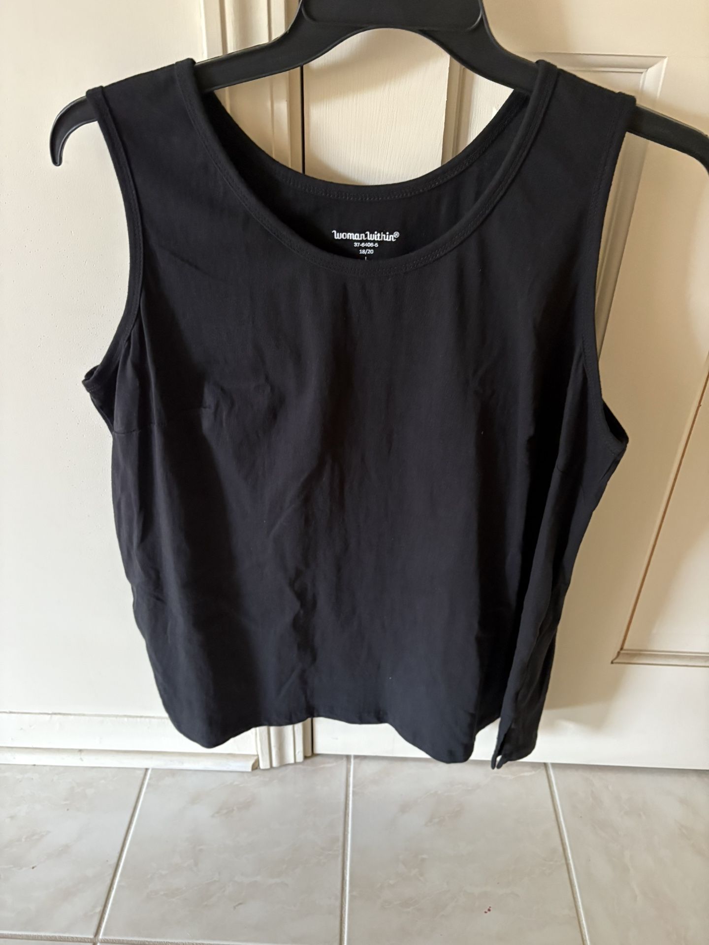 4 NEW WOMAN WITH IN SLEEVELESS TOPS