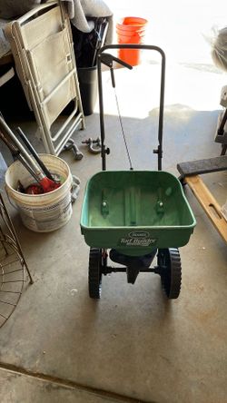 Scott’s Turf Builder 