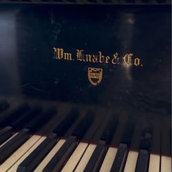 Muke & Co. KNABE piano