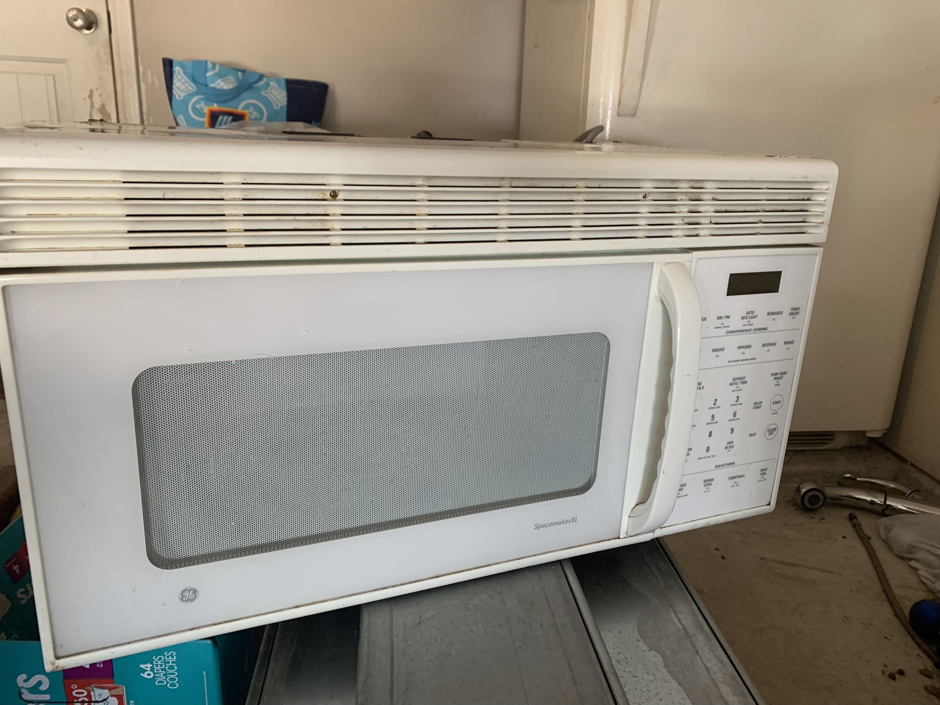Extra large GE Microwave 