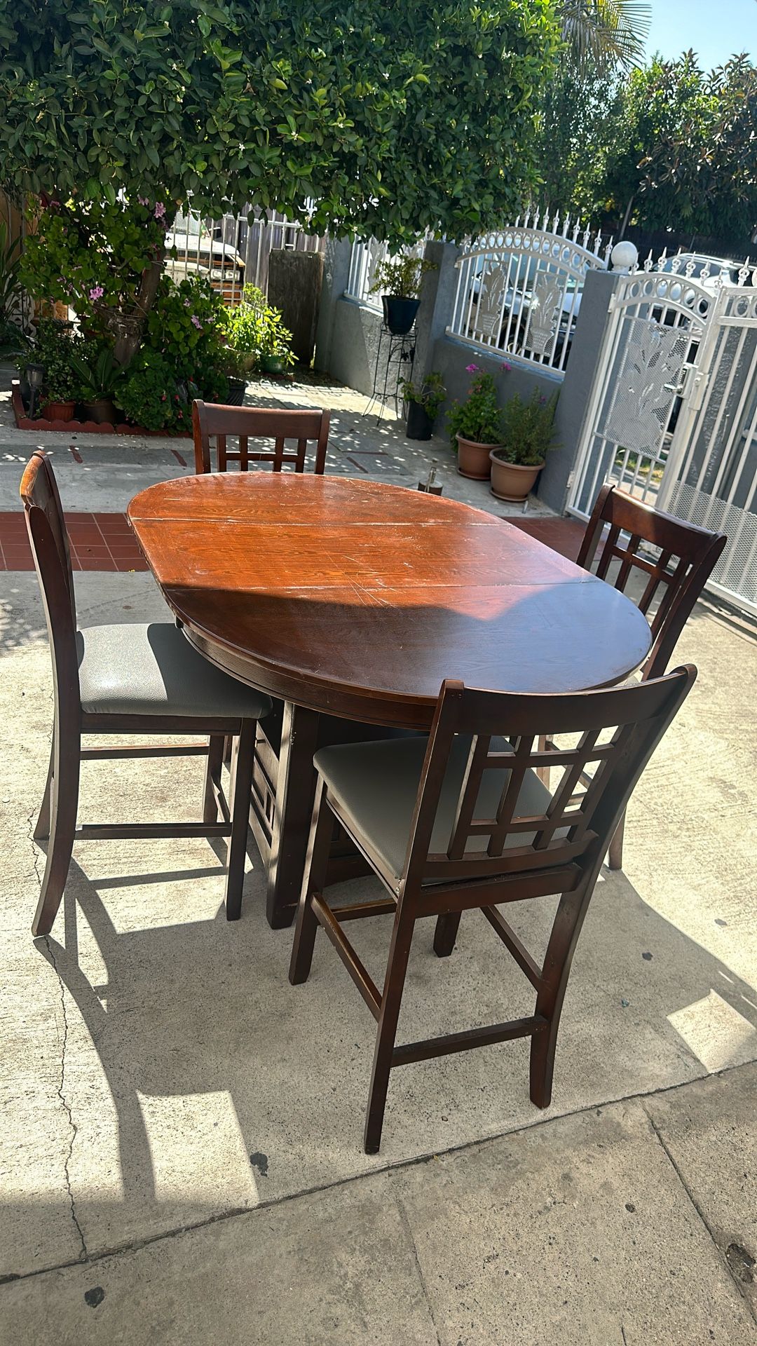Dining Table Great Condition
