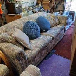 Sofa Ɓed