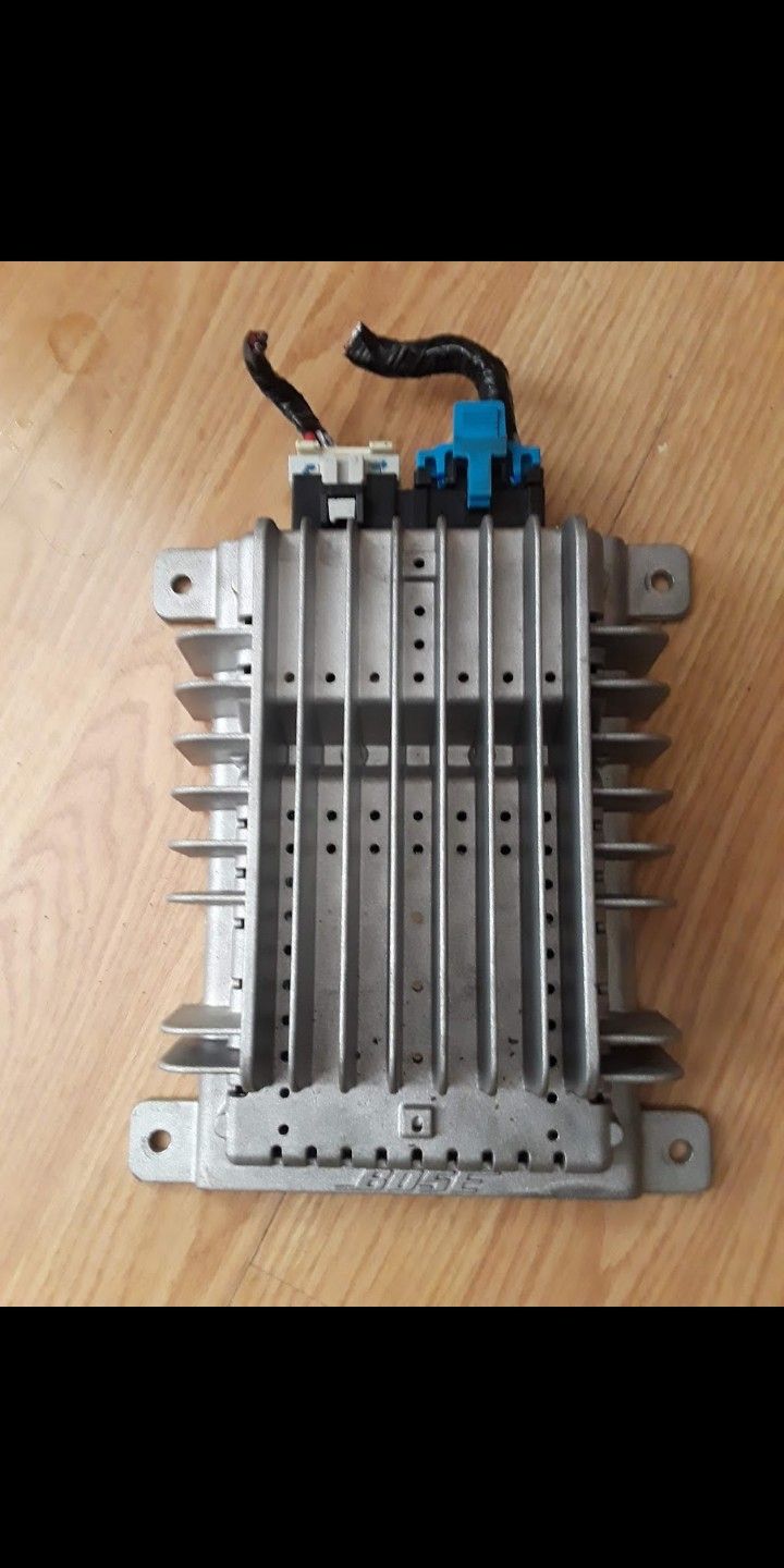 Amplificateur Audio BOSE Pour Mazda 3 I - Réf. B36H66920A - Pièce D'occasion D'Allemagne