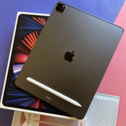 Apple iPad Pro 12.9” 5th Generation (2021 - M1 Chip) 256GB With Pen & Keyboard Case (2TB $990) 