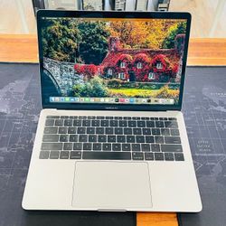 Apple MacBook Pro 13” 2017
Core i5 8GB 256GB SSD OS Ventura Fully Functional