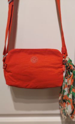 CROSSBODY NEW PURSE FROM EUROPE