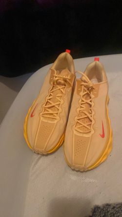 Nike Ava Rover (Celestial Gold/Bright Crimson)
