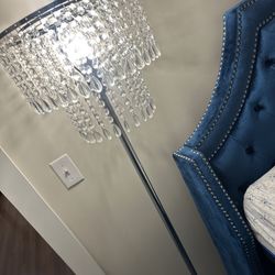 SILVER TALL CHANDELIER LAMP