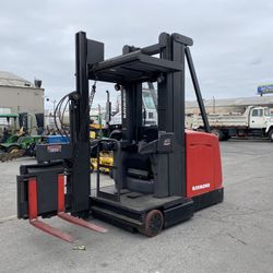 2012 Raymond Electric Reach Turret Forklift Has An Error Code 
