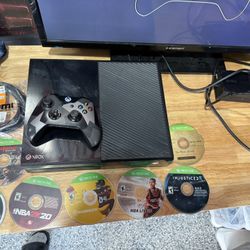 Xbox One 500 GB Black Console Bundle W/ Controller & 8 Games Model 1540 Cables   The Xbox One 500 GB Console Bundle includes a Microsoft Xbox One home