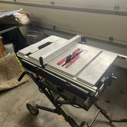 Collapsible Table Saw