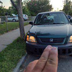 Honda CRv 2000.    4x4