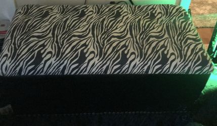 Big zebra storage chest