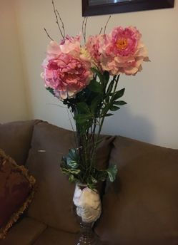 Pink flower in vase