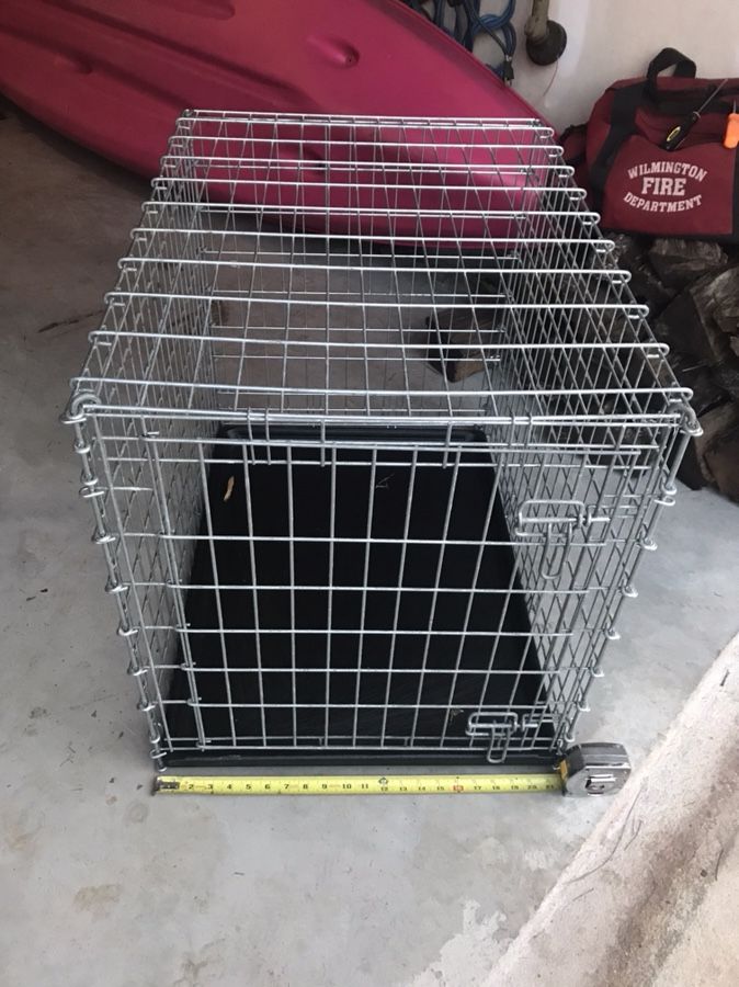 Medium dog crate