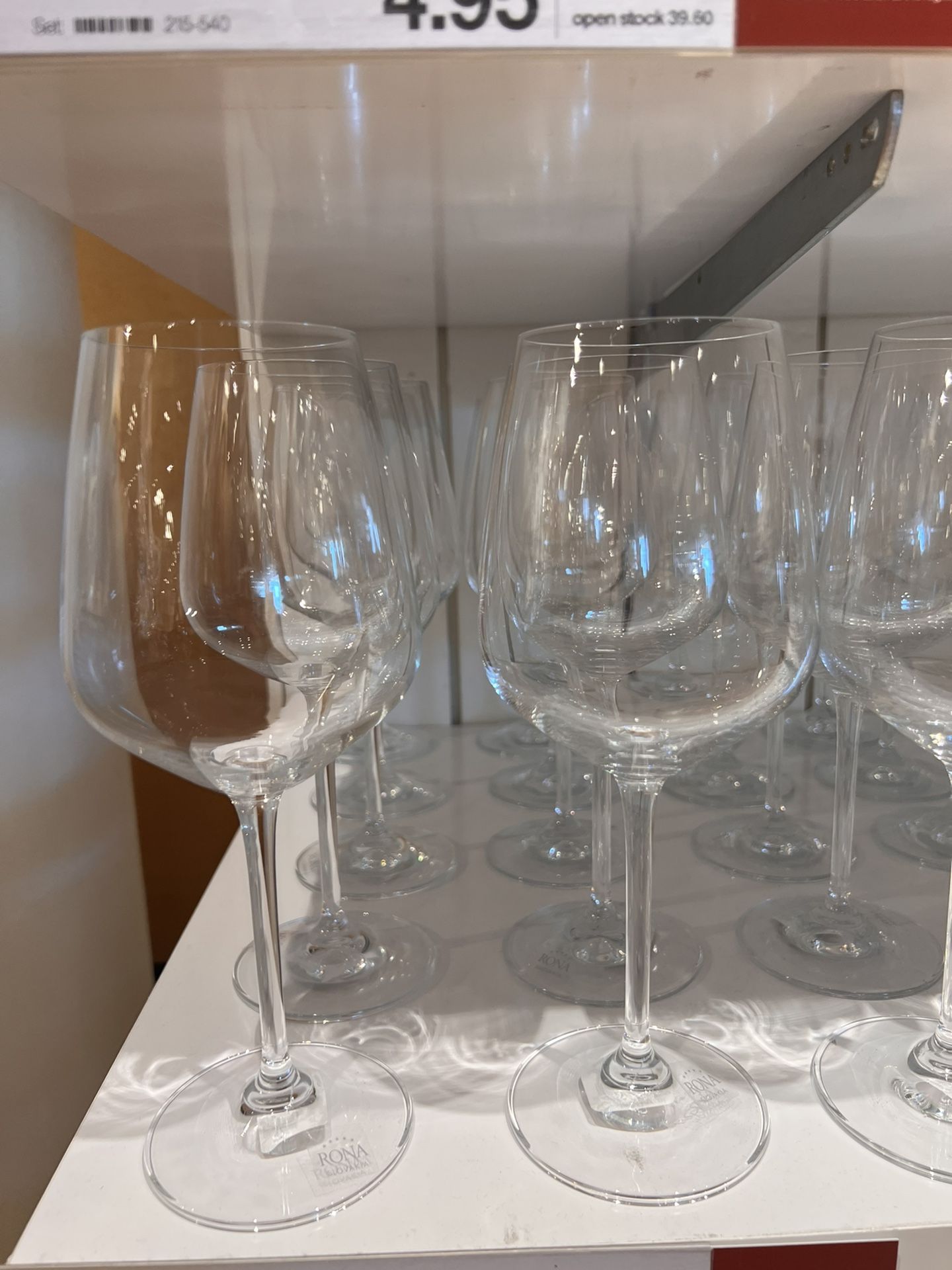 12 BRAND NEW GLASS WINE GLASSES 