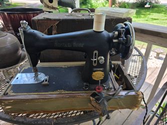 Vintage American Home Sewing machine