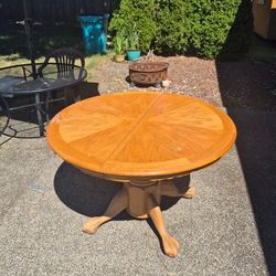 free dining room table 