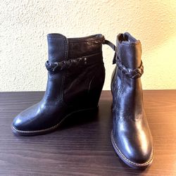 Johnston & Murphy Women’s Black Leather Ankle Boots Size 6.5M