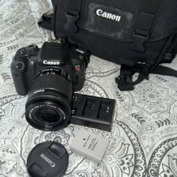 Canon EOS Rebel T5i Camera Body with EF-S 18-55MM   Canon Lens