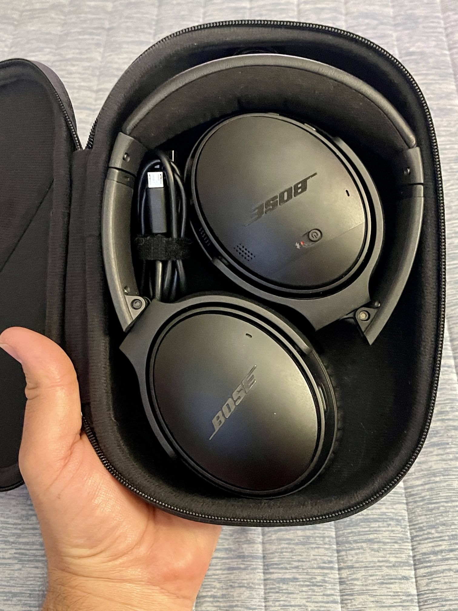 Bose Headphones with Noise Canceling & Bluetooth 🎧