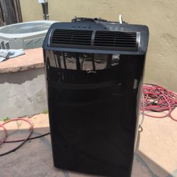 Midea 1200BTU Portable AC