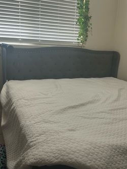Gray Upholstered Calking Bed Frame with Headboard