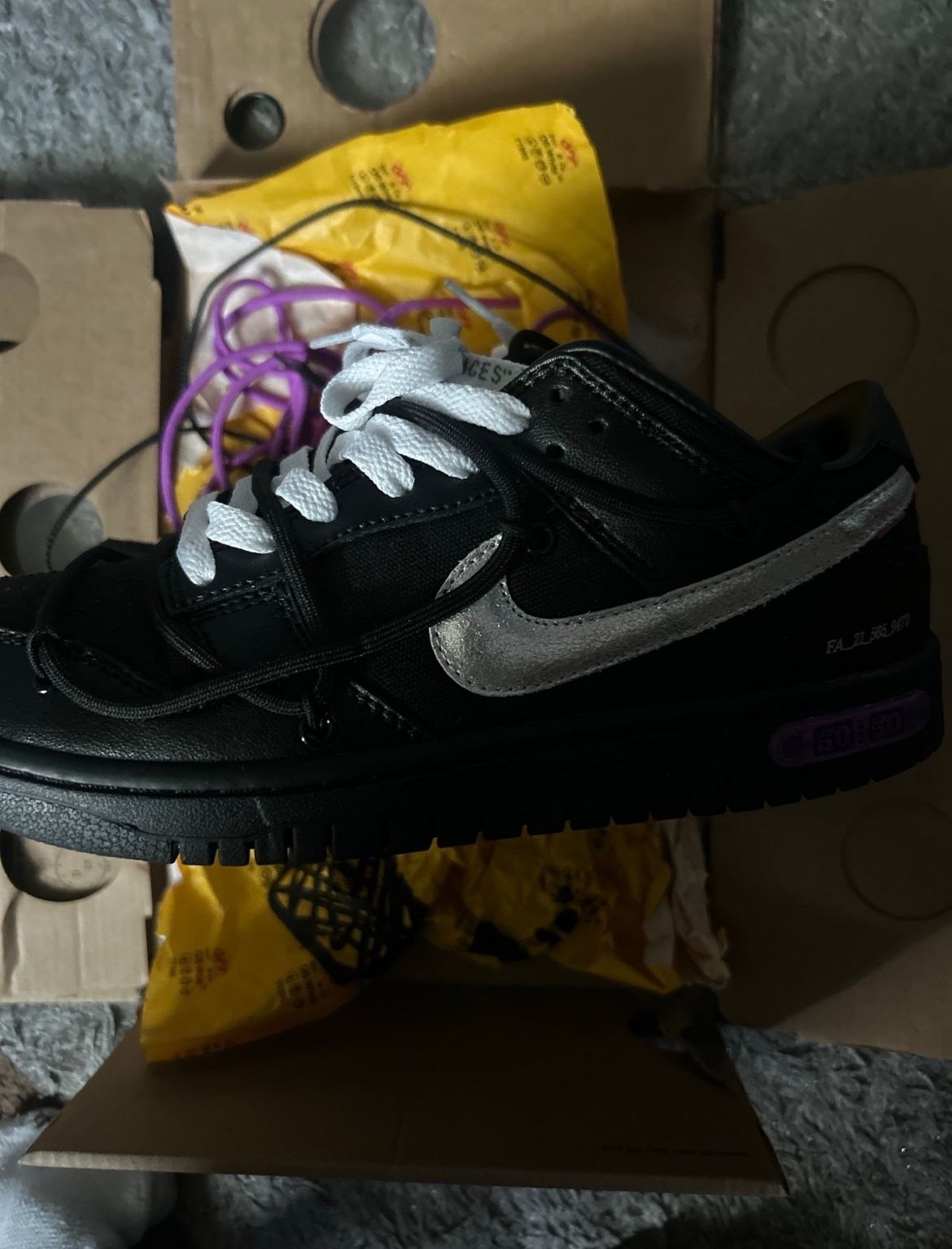 Offwhite Lot 50/50