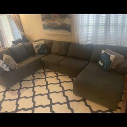 Ashley's Sectional Sofa